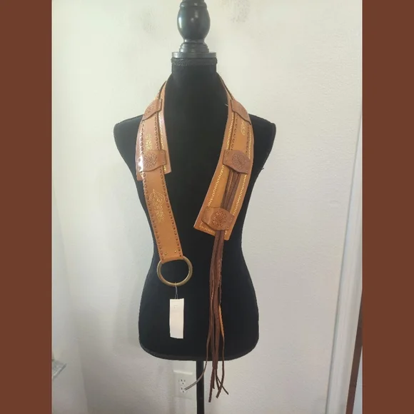 Saks Fifth Ave Embossed Wide Leather Belt L Vtg SAKS FIFTH AVENUE Embossed Tooled Leather Wide Holster  main image 2